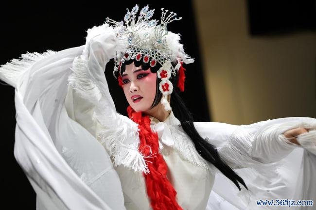 “主角”是何如真金不怕火成的——“一场戏”的台前幕后